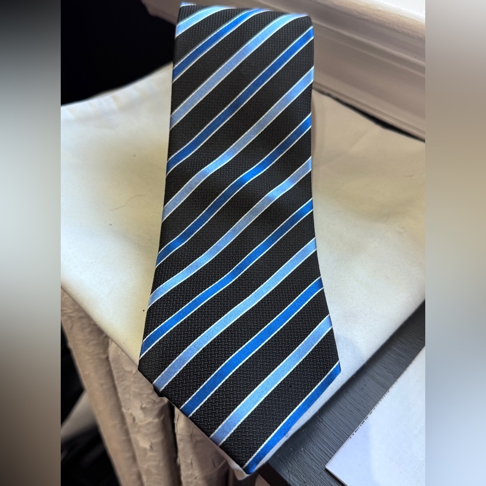 🎩 Sean John 100% Silk Tie Or Head Wrap — Black & Blue Stripe, Modern Classic 🎩